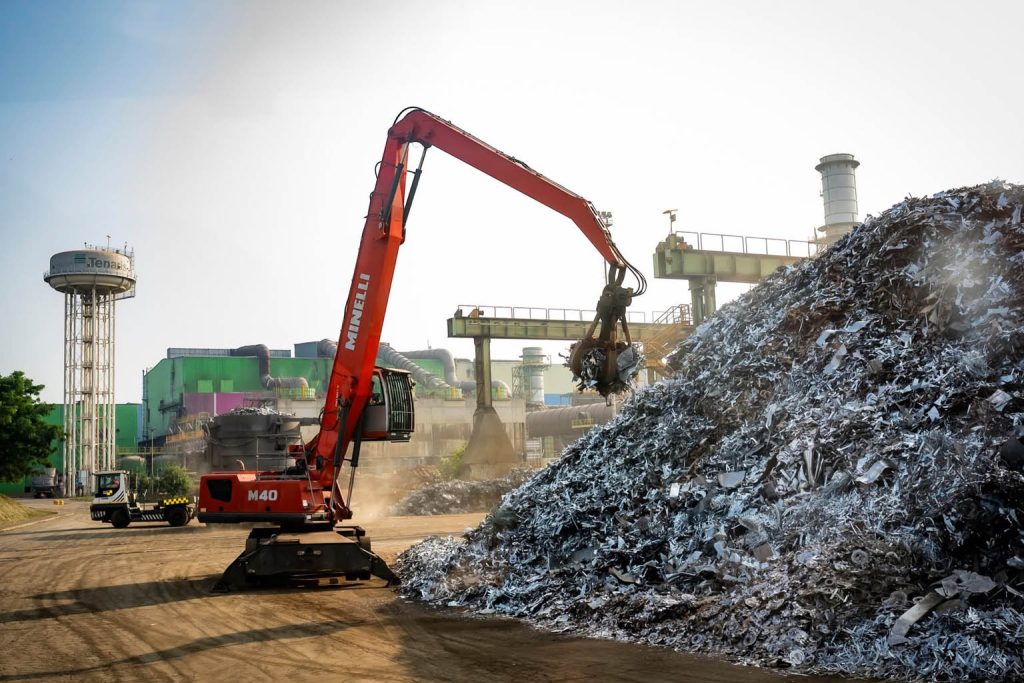 Recupero e movimentazione materiali ferrosi: un’attività strategica per l’industria moderna